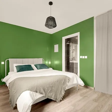 Moderne Avec Vue A Villa